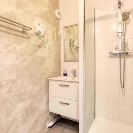 Apartment Large-paris, Cdg, Villepinte Expo, Disney, Asterix *