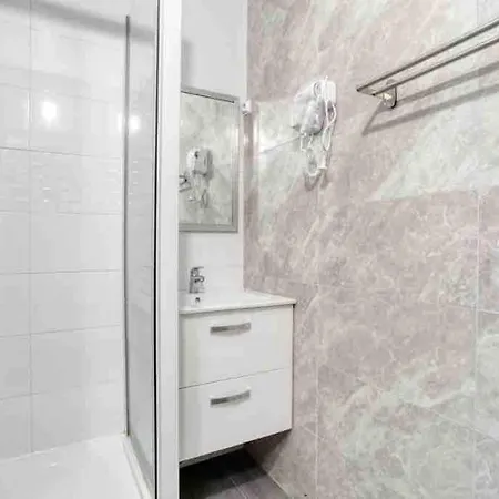 Apartment Large-paris, Cdg, Villepinte Expo, Disney, Asterix